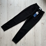 Czarne spodnie damskie denim collection the mom jeans 32 XXS bershka olivia