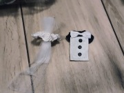 Pokrowce ubranka na kieliszki do szampana na ślub Pan i Panna Młoda 