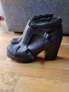 Oryginalne buty, skóra naturalna, na słupku, jeffrey campbell
