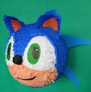 Pinata piniata Sonic