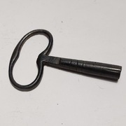 130. KLUCZ DO STAREGO ZEGARA ŚCIENNEGO - KWADRAT 4,5 MM