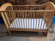 Łóżeczko dziecięce drewniane