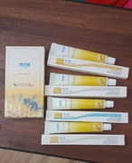 Zestaw 4 pasty propolisowe 50g + 4 szczoteczki z nanozłotem Atomy