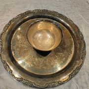 Posrebrzana taca stara do serwowania chipsów i dipów