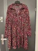 Shein Curve sukienka modny wzór panterka cetki hit blog roz.44