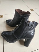 Nero Giardini .Skórzane botki damskie czarne.Rozmiar 38