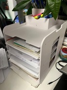 Przybornik organizer na biurko na dokumenty A4 z pojemnikiem na dlugopisy