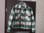 Damska kurtka koszulowa Bershka S 36 krata biało-zielona 