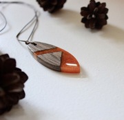 Desert Sand | Naszyjnik deska surfingowa z drewna i żywicy | Piasek pustyni