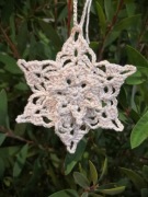 Świąteczne gwiazdki szydełkowe  8,5cm Boże Narodzenie