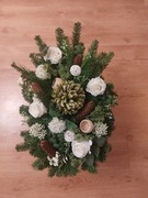 Wiązanka nagrobna z jodły kaukaskiej i sztucznych kwiatów