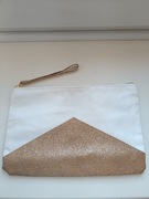 Kosmetyczka damska NUXE biało/złota, piękna.