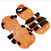 Aerator sandałowy Gruntek do trawników NAKŁADKA BUTY NAKŁUWACZ TRAWNIKÓW