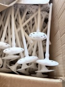 Kołki do styropianu 10x260 270szt