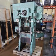 Prasa mimośrodowa o nacisku 30 ton, automatyczna