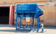Mieszalnik dla pasz poziomy 2m³ do 5 t/h
