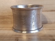 SREBRNY SERWETNIK GILOSZ MONOGRAM