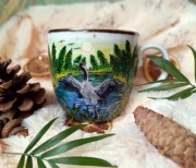 Piękny ręcznie malowany kubek Żuraw z pejzażem,wodą 480ml.