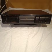 Odtwarzacz CD TEAC CD-P1120 czarny