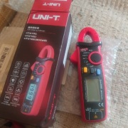Multimetr cęgowy UNI-T UT210E PRO