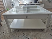 Biały stolik kawowy Ikea