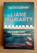 Dziewięcioro nieznajomych Liane Moriarty
