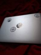 Laptop HP mały, nie posiada ładowarki, nie włącza się 