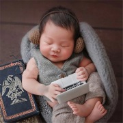 Słuchawki i japonki, sesja noworodkowa,sesja foto