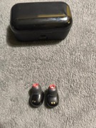 Bezprzewodowe słuchawki douszne z etui ładującym, czarne