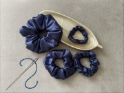 Zestaw gumek scrunchie satyna granatowa hand-made 4 sztuki