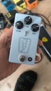 JHS superbolt v2 distortion overdrive