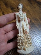 Figurka alabaster ?