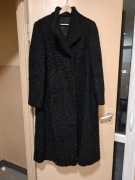 Płaszcz damski futro naturalne karakuły czarne piękne unikat