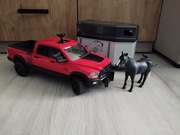 Bruder RAM 2500 z przyczepą i koniem