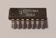K555ŁA4  (SN74LS10)