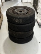 Opony zimowe z felgami 155/80R13 kumho kw7400