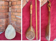 stary instrument Bałkany snycerka rzeżba