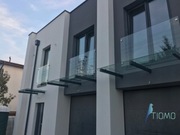 Zadaszenie ze szkła hartowanego na profilach