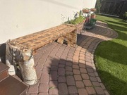 Rustykalna ławka ogrodowa z naturalnego drewna brzozowego – rękodzieło