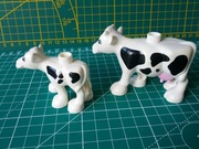 Lego DUPLO figurki zwierzątek: krowa i cielaczek  - zestaw