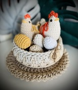 Szydełkowa kurka wielkanocna