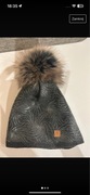 Ciepła damska szara czapka ze srebrną delikatną nitką Wool