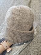 Beżowa czapka kaszmirowa – podwójna