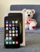 iPhone SE2020 Black colour(with charger and cases)