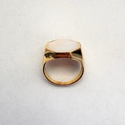 Yes Duży sygnet z masą perłową srebro pozłacane rozmiar 12