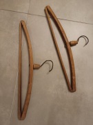 2 stare drewniane wieszaki – hand made, vintage