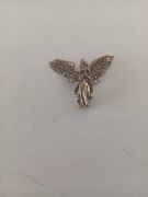 Figurka metalowa brelok mosiądz  wysokość 2,5 cm szerokość 3,5 cm 