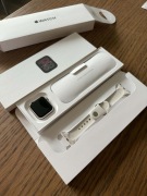 NOWY, NIE UŻYWANY. Apple Watch SE 3 40mm Starlight AI Starlight SB S/M GPS