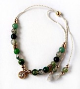 Bransoletka z minerałów z zawieszką cyrkonia jedwab regulowana na prezent