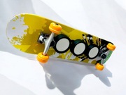 Oryginalna lampa sufitowa deskorolka z LED w kolorze niebieskim